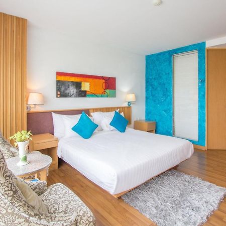 Mamaison Hotel Бурирам Екстериор снимка
