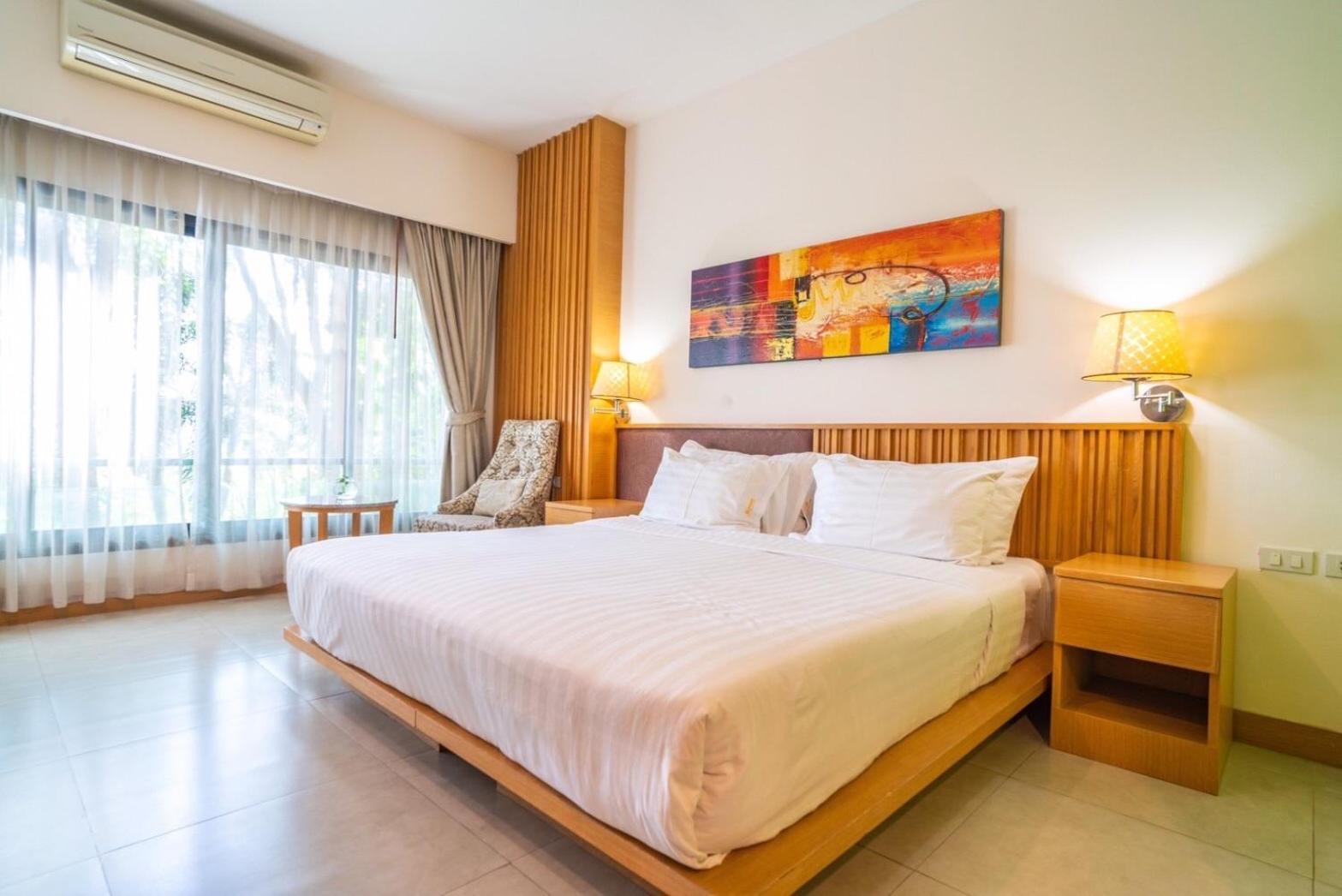 Mamaison Hotel Бурирам Екстериор снимка