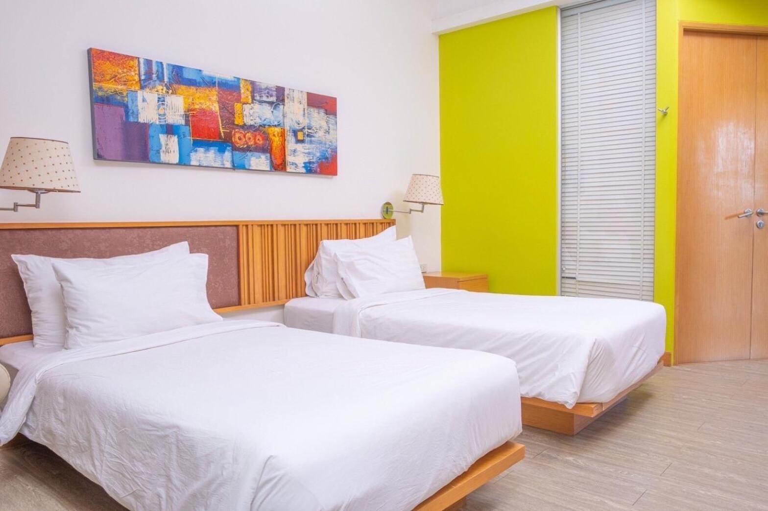 Mamaison Hotel Бурирам Екстериор снимка